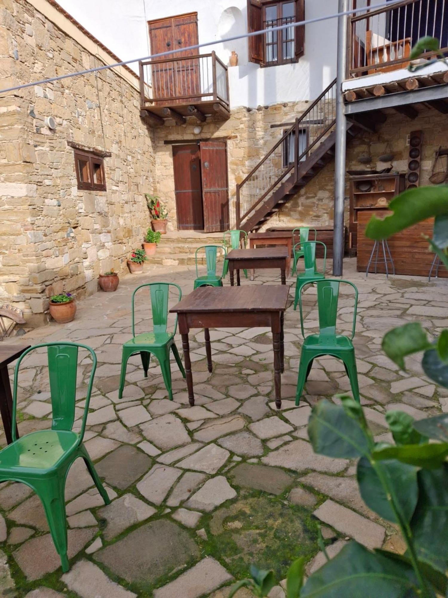 Teacher'S House Maroni Dış mekan fotoğraf